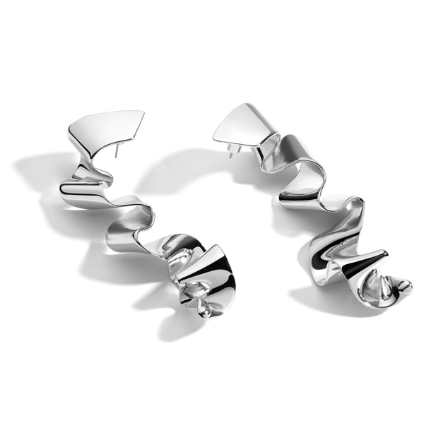 Metal Sculpture Ribbon Earrings Silver